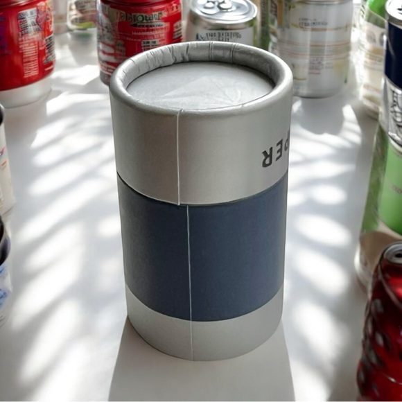 Delta Air Lines Salt Pepper Shaker Engine Collectible Travel Souvenir D One New - Picture 2 of 12